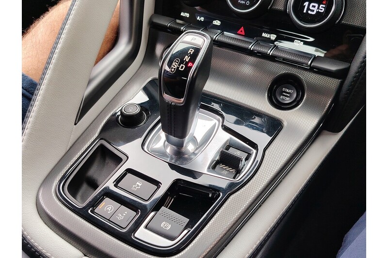 Used Jaguar F-Type 2015 for sale - 76353019: Photo 32