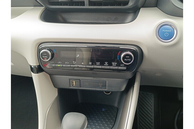 Used Toyota Yaris 2022 for sale - 76219750: Photo 27