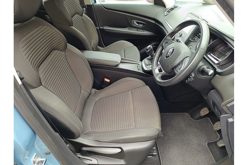 Used Renault Grand Scenic 2020 for sale - 76932148: Photo 13