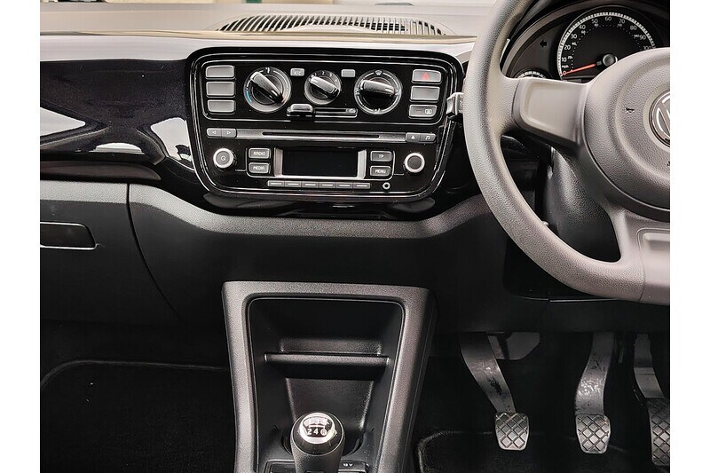 Used Volkswagen up! 2015 for sale - 76320286: Photo 28