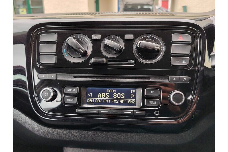 Used Volkswagen up! 2015 for sale - 76320286: Photo 30