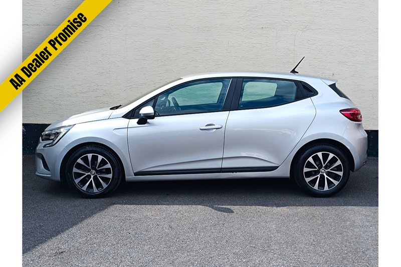 Used Renault Clio 2022 for sale - 76599930: Photo 11