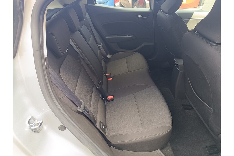 Used Renault Clio 2022 for sale - 76599930: Photo 16