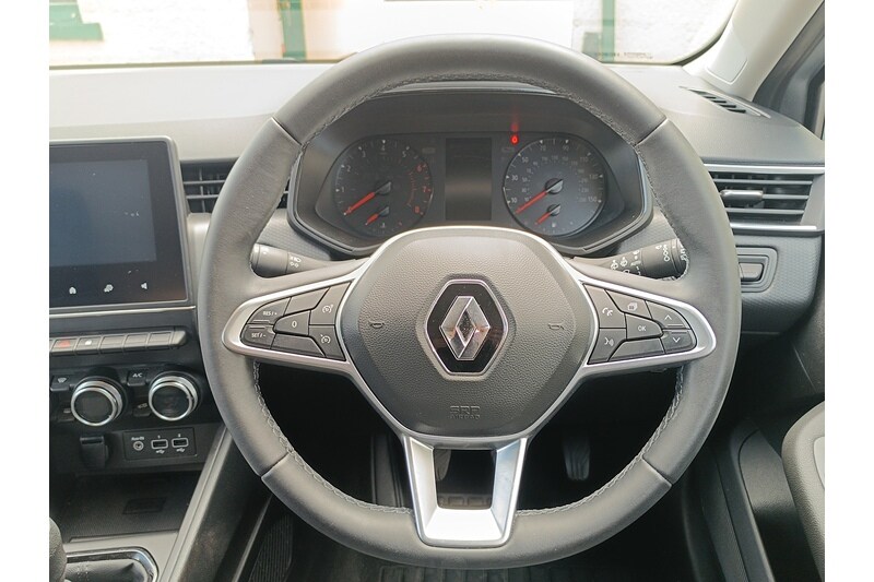 Used Renault Clio 2022 for sale - 76599930: Photo 24