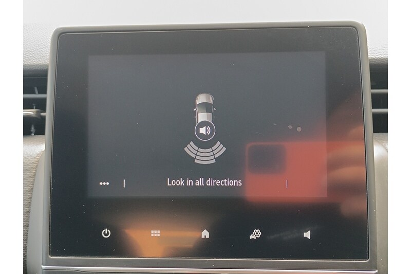 Used Renault Clio 2022 for sale - 76599930: Photo 31