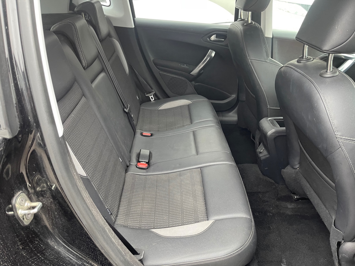 Used Peugeot 2008 2014 for sale - 77237191: Photo 7