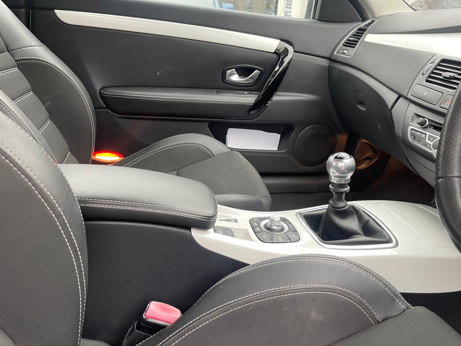 Used Renault Laguna 2011 for sale - 76482686: Photo 24