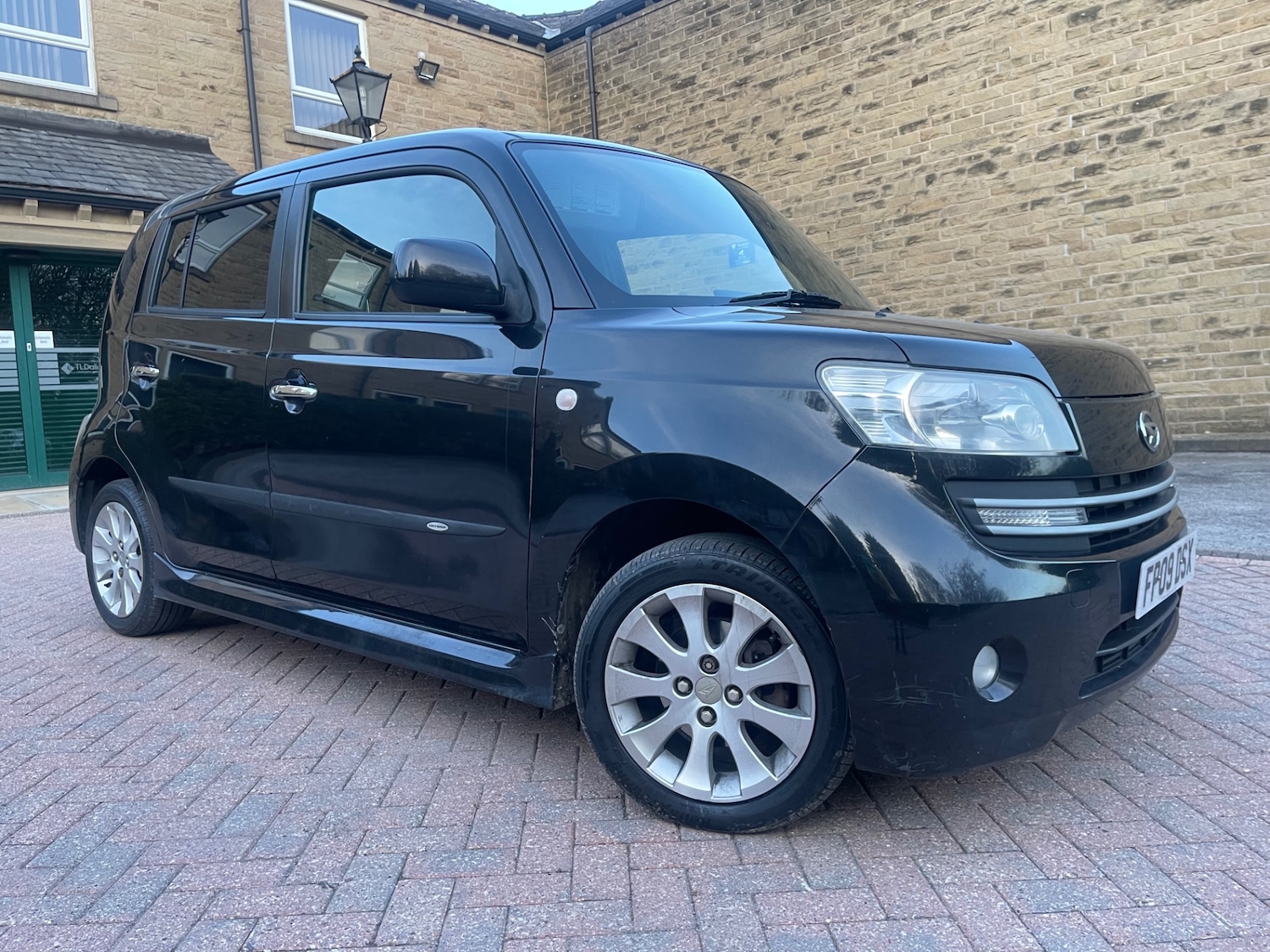 Used Daihatsu Materia 2009 for sale - 78169037: Photo 2