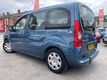 Used Peugeot Partner Tepee 2012 for sale - 79347463: Photo