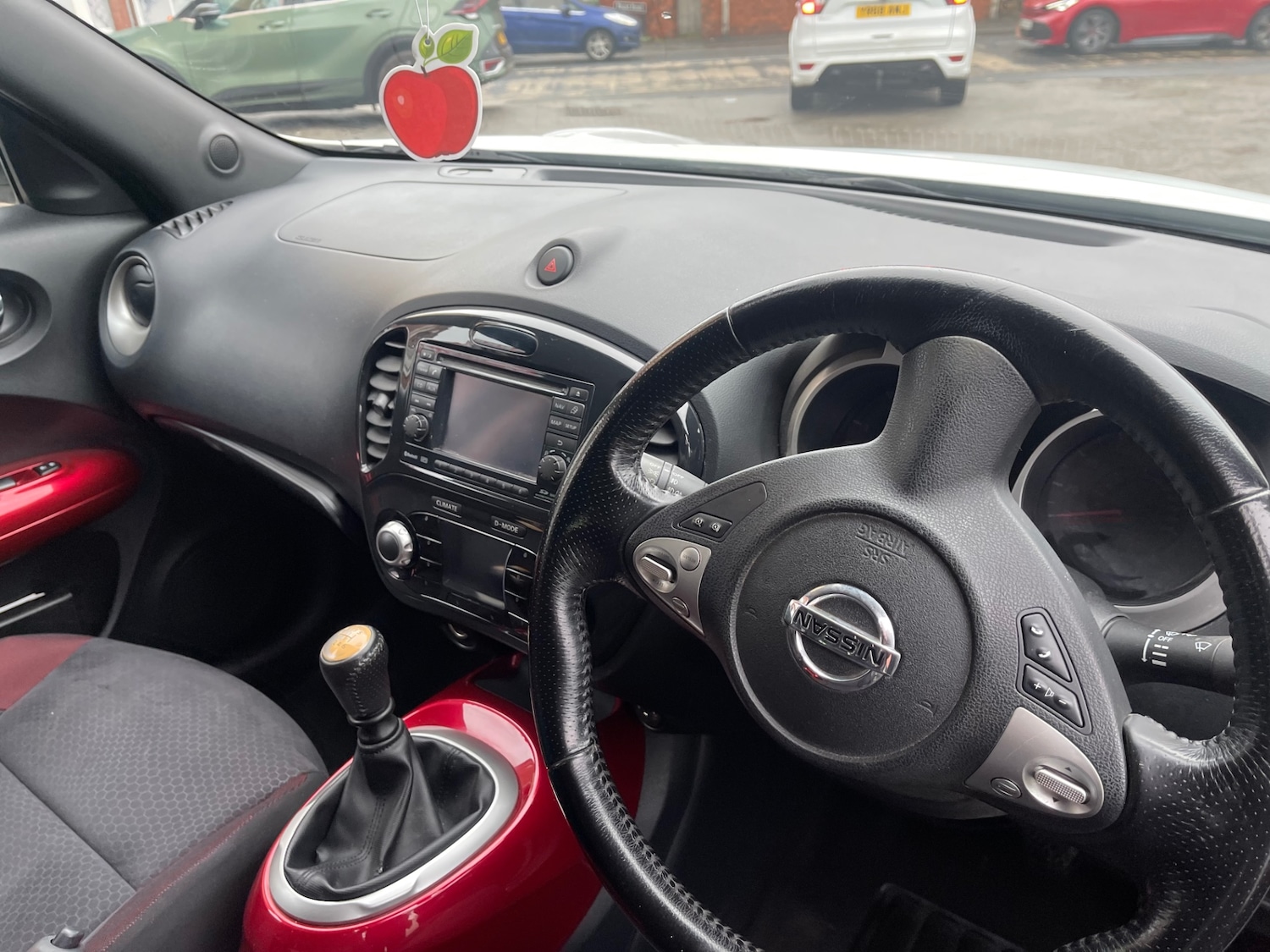 Used Nissan Juke 2011 for sale - 77237196: Photo 6