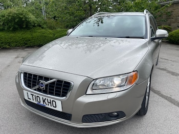 Used Volvo V70 2010 for sale - 75463282: Photo