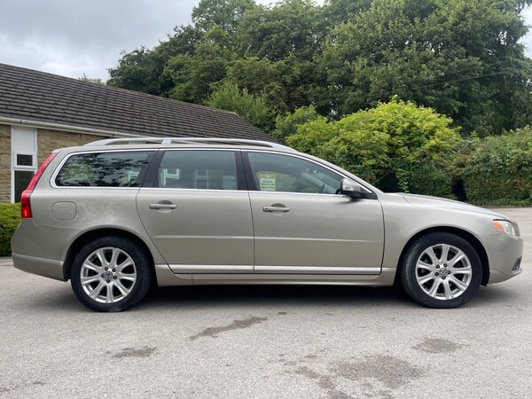 Used Volvo V70 2010 for sale - 75463282: Photo 9