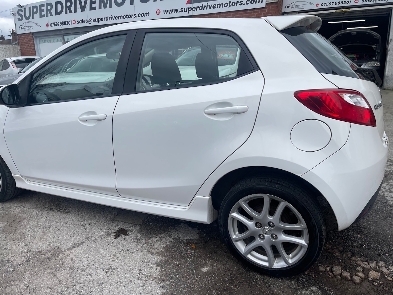Used Mazda Mazda2 2011 for sale - 77592416: Photo 8