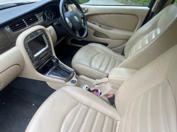 Used Jaguar X-Type 2009 for sale - 75661870: Photo 9