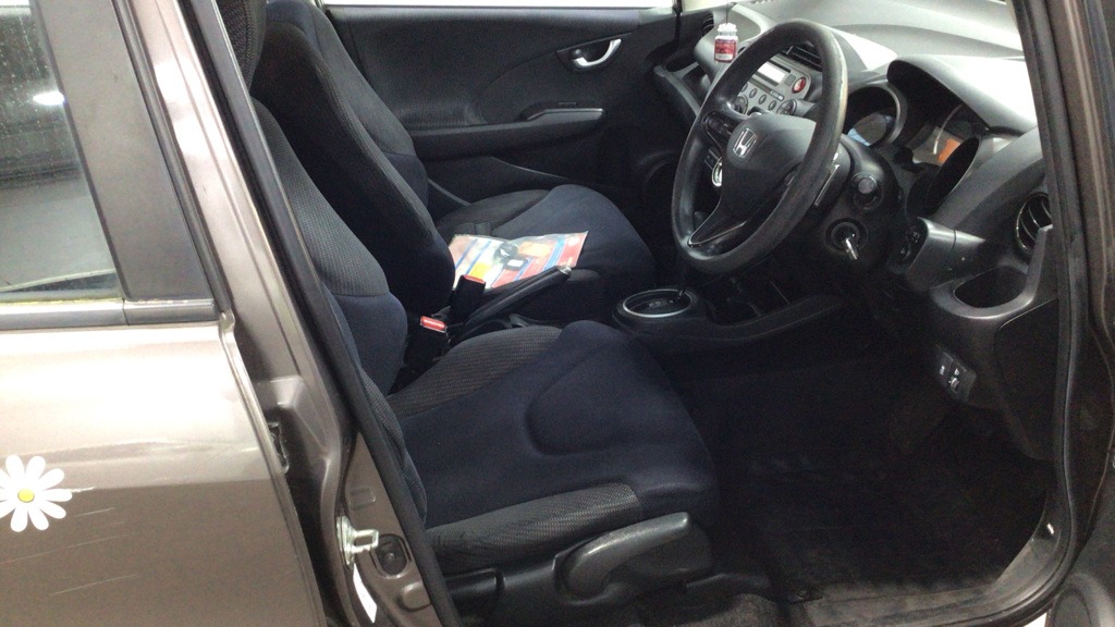 Used Honda Jazz 2011 for sale - 77096832: Photo 10