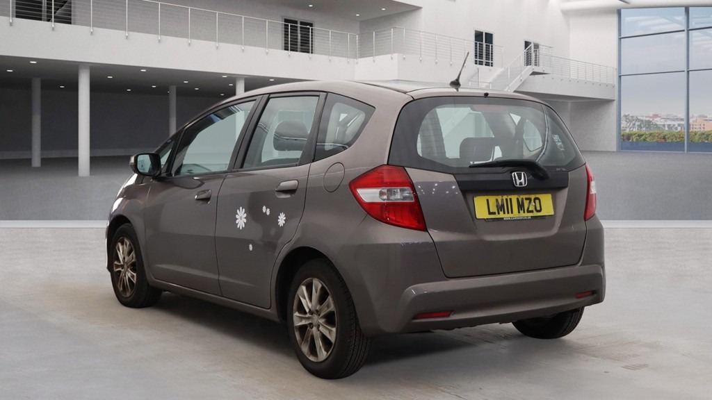 Used Honda Jazz 2011 for sale - 77096832: Photo 5