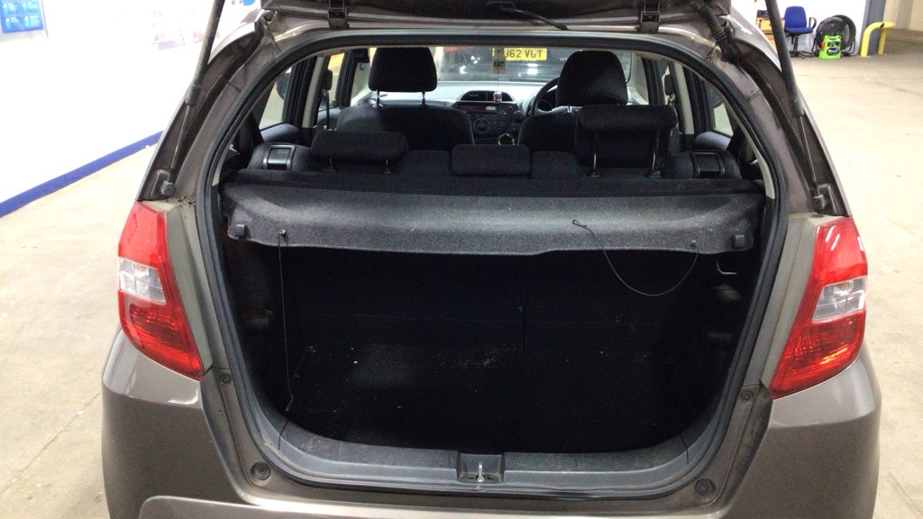 Used Honda Jazz 2011 for sale - 77096832: Photo 8