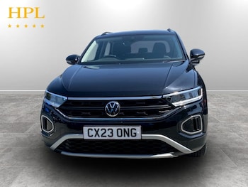 Used Volkswagen T-Roc 2023 for sale - 79470384: Photo