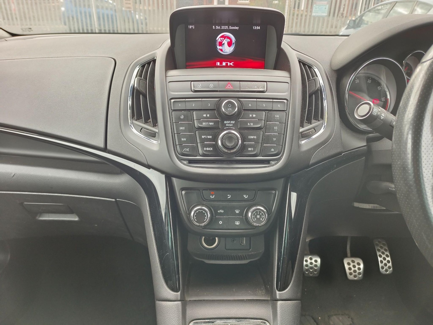 Used Vauxhall Zafira 2016 for sale - 76899734: Photo 20