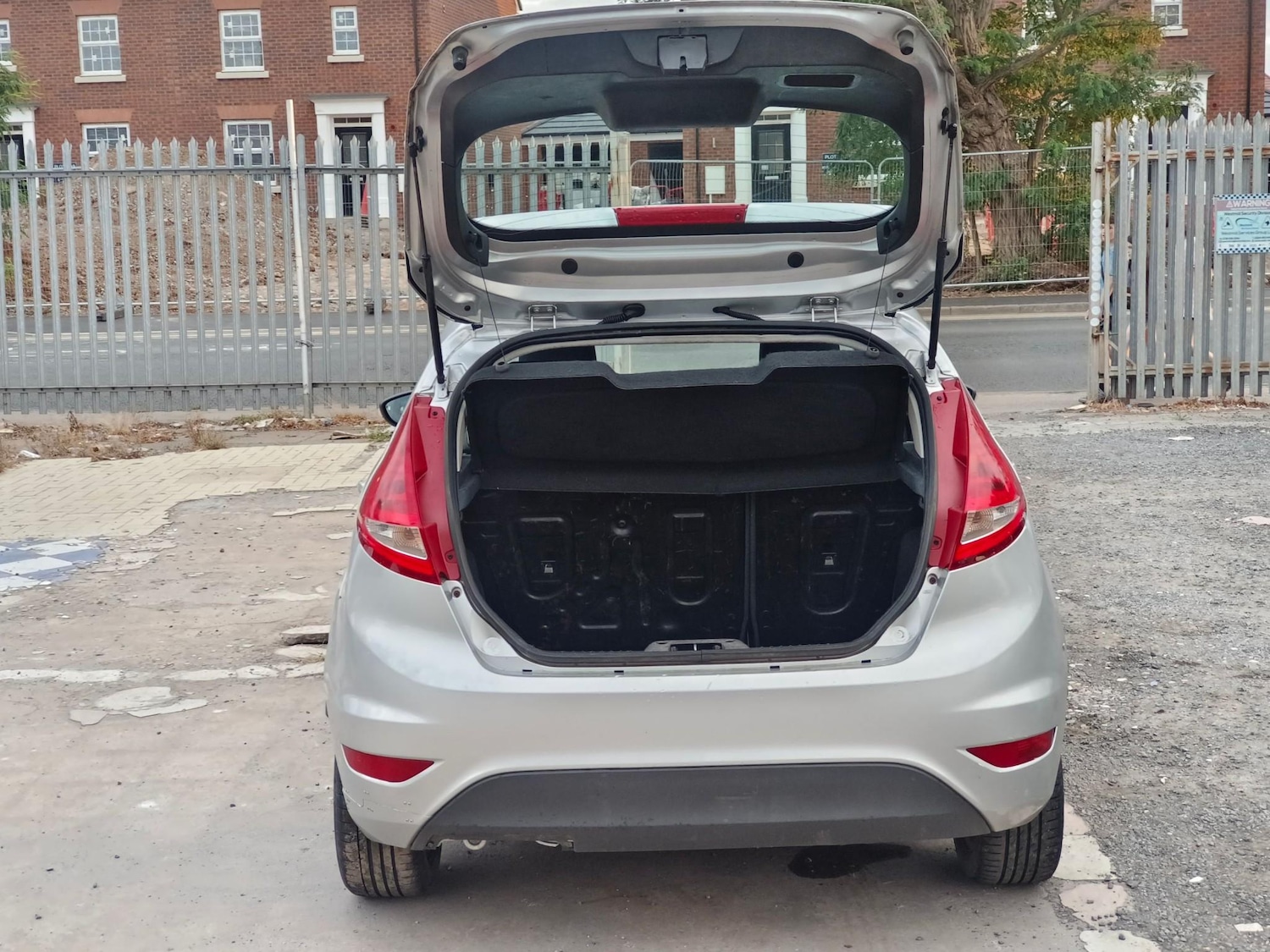 Used Ford Fiesta 2009 for sale - 76899739: Photo 31