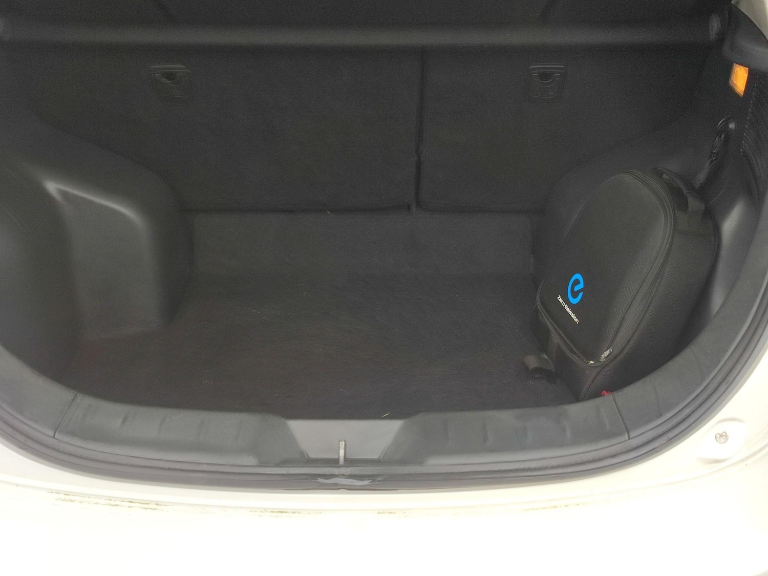 Used Nissan Leaf 2017 for sale - 77593111: Photo 35