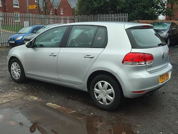 Used Volkswagen Golf 2010 for sale - 77539086: Photo
