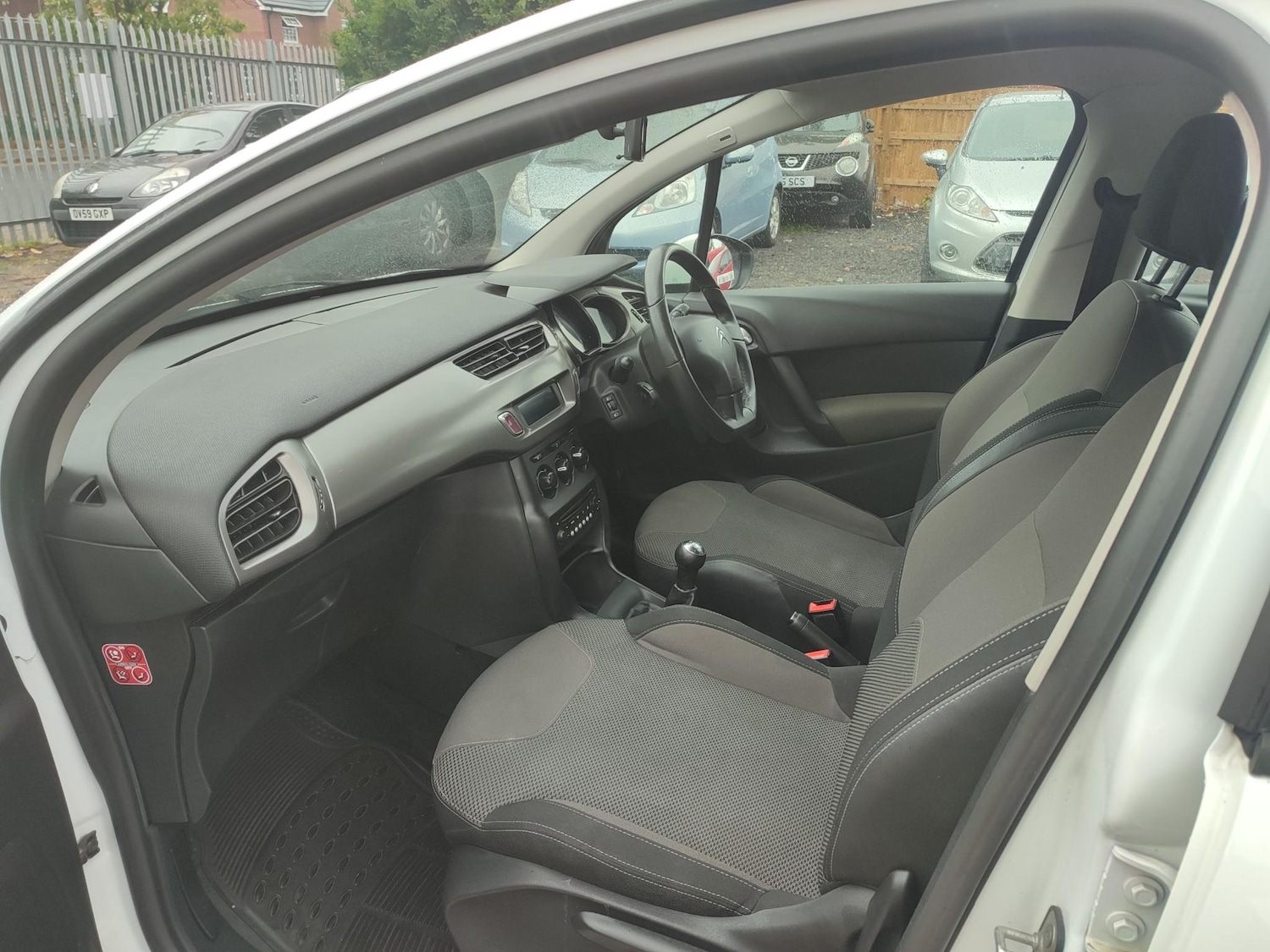 Used Citroen C3 2013 for sale - 76659299: Photo 28