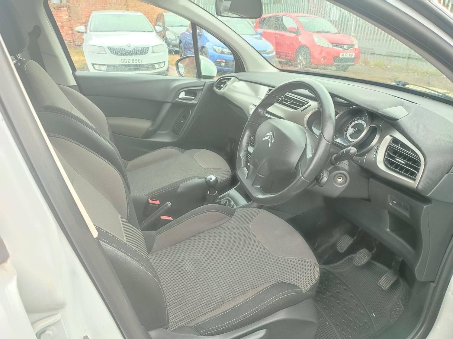 Used Citroen C3 2013 for sale - 76659299: Photo 32