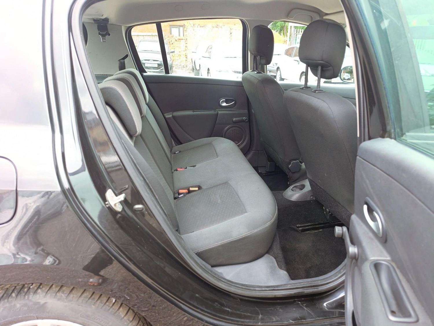 Used Renault Clio 2009 for sale - 76659342: Photo 26