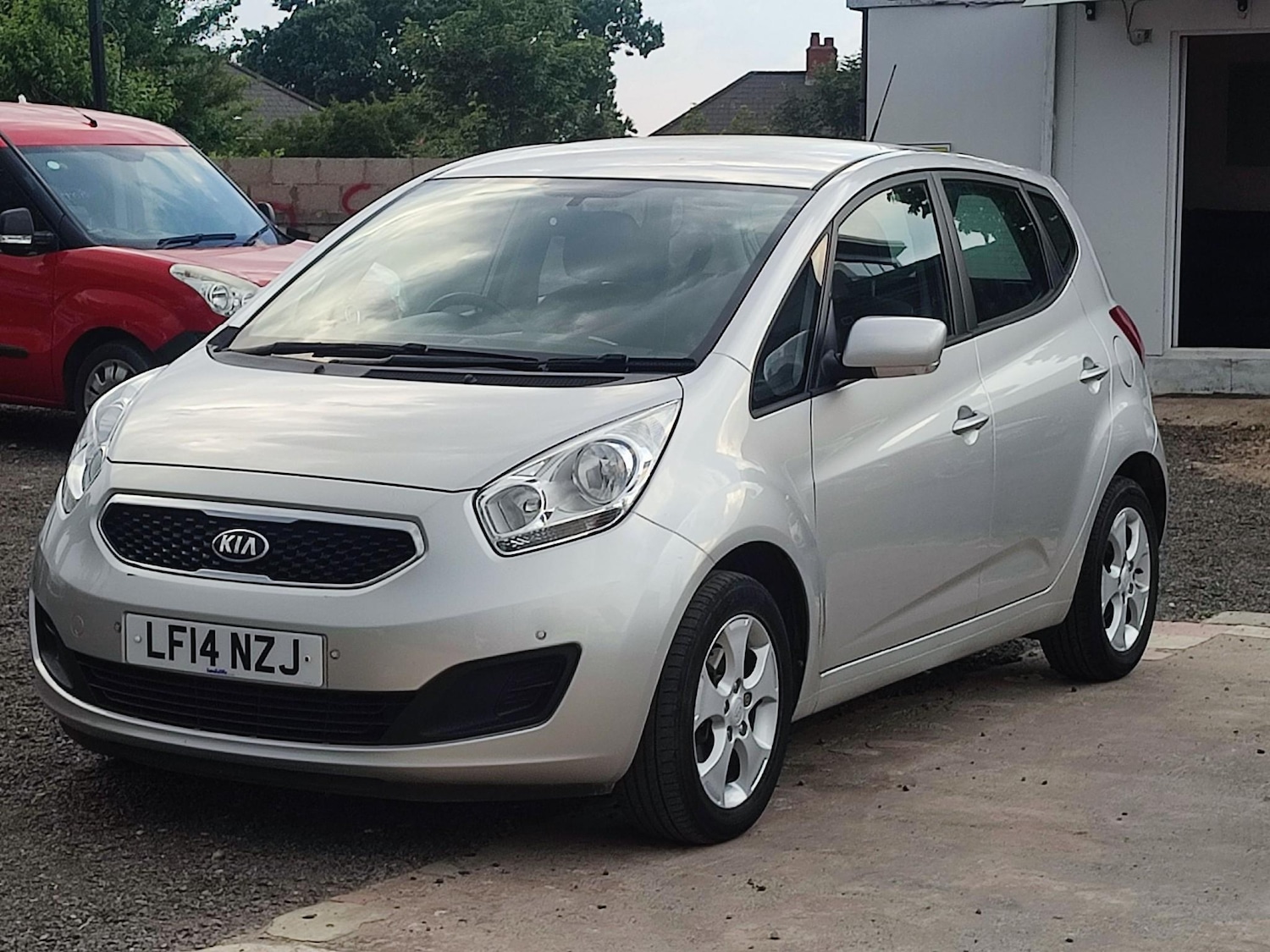 Used Kia Venga 2014 for sale - 76899730: Photo 3