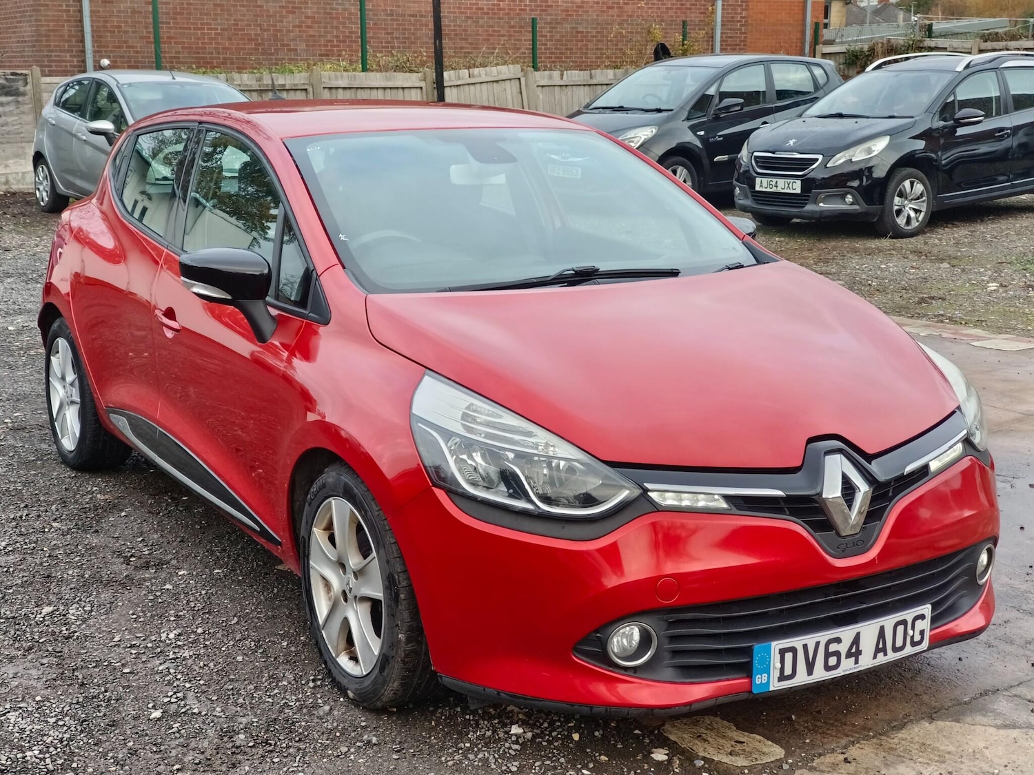 Used Renault Clio 2014 for sale - 76658174: Photo 1