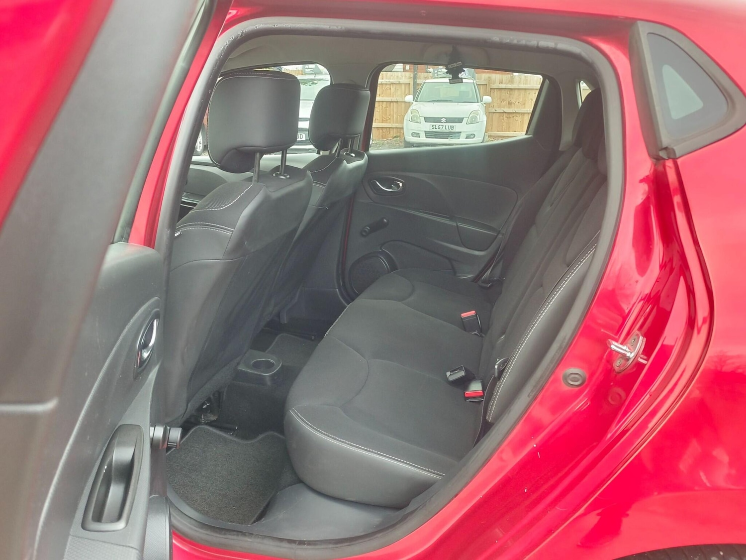 Used Renault Clio 2014 for sale - 76658174: Photo 17