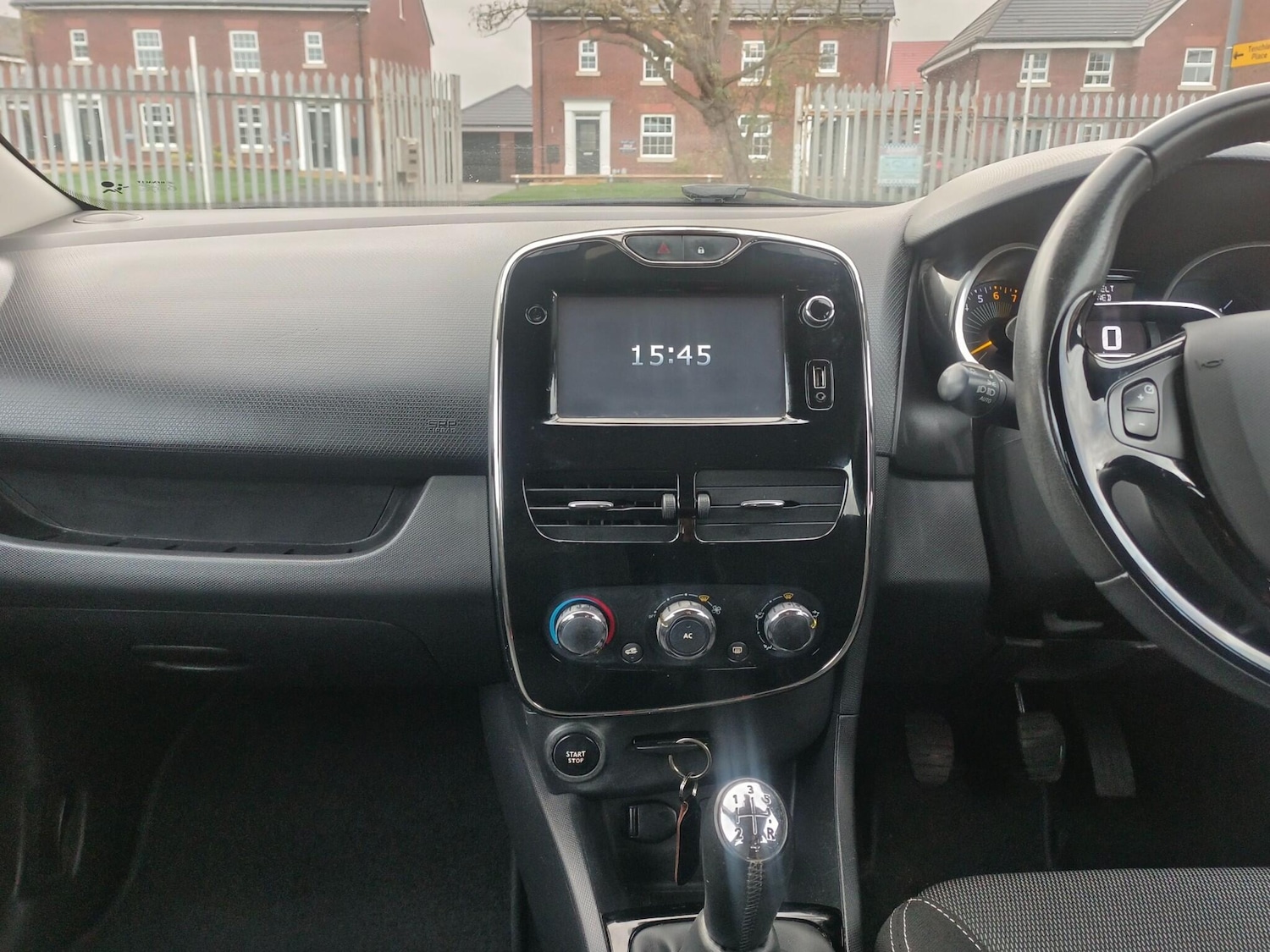 Used Renault Clio 2014 for sale - 76658174: Photo 22