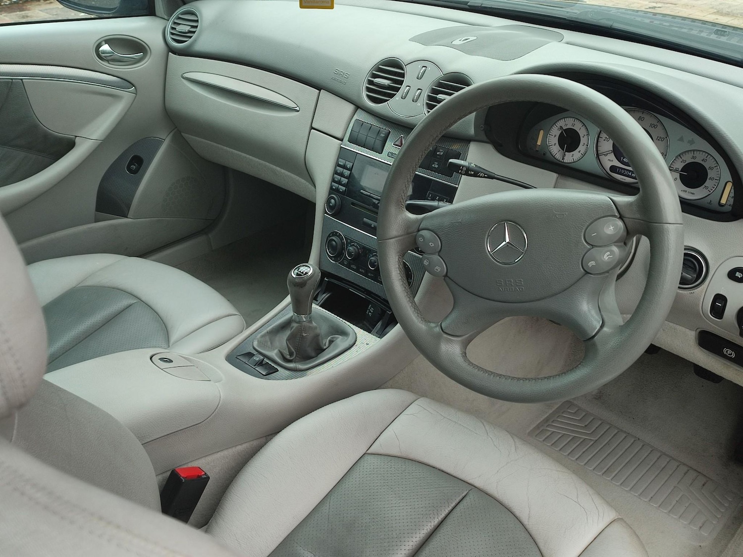 Used Mercedes-Benz CLK 2005 for sale - 77533627: Photo 24
