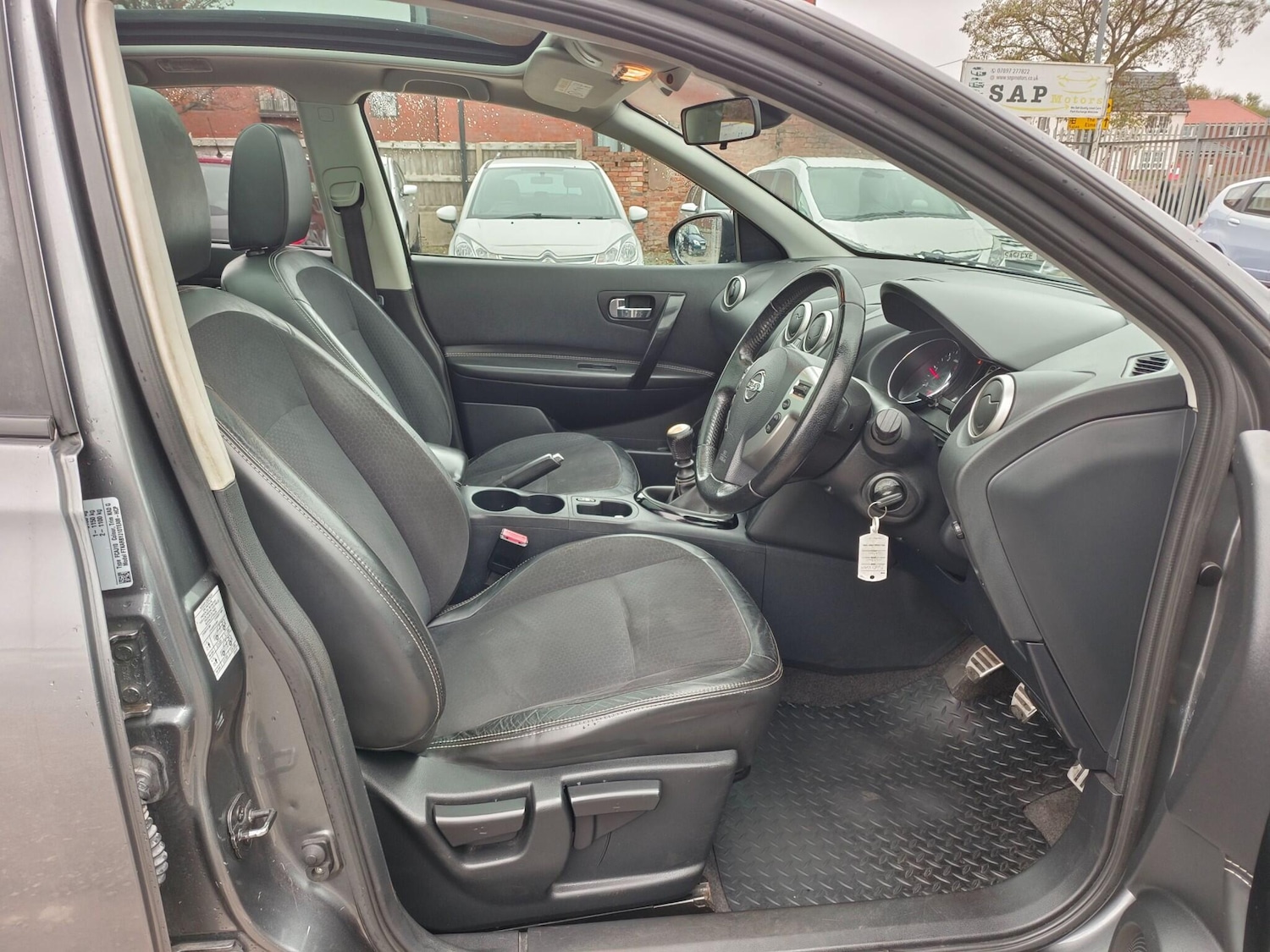 Used Nissan Qashqai 2013 for sale - 76658289: Photo 16