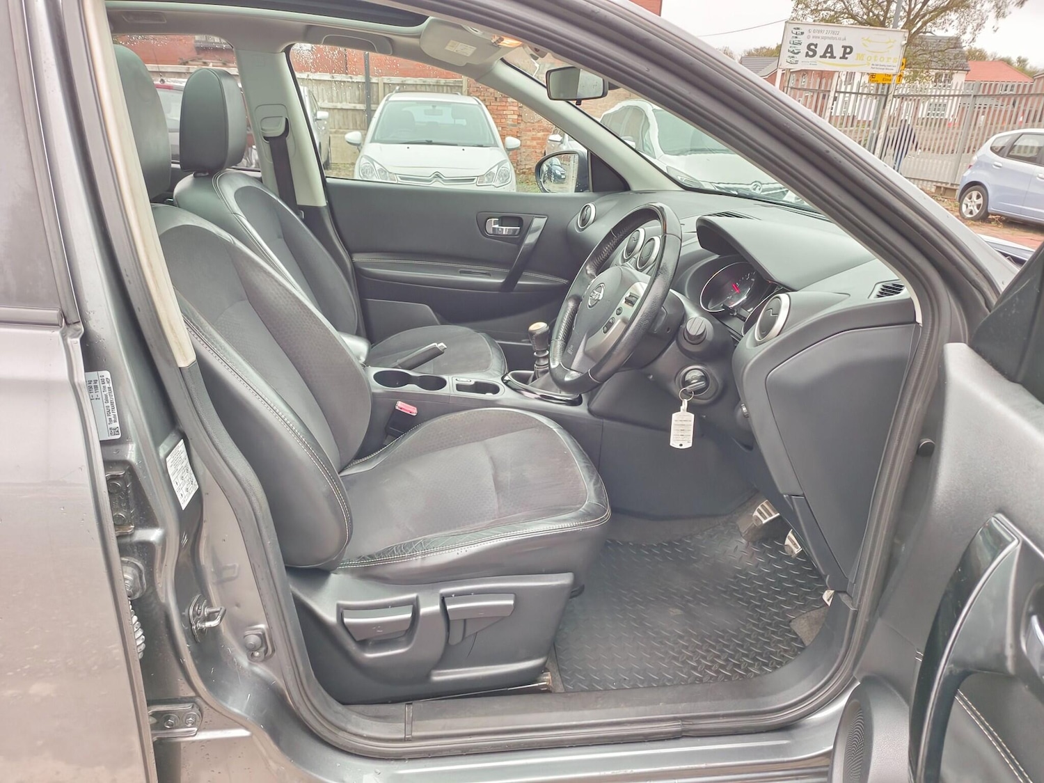 Used Nissan Qashqai 2013 for sale - 76658289: Photo 17