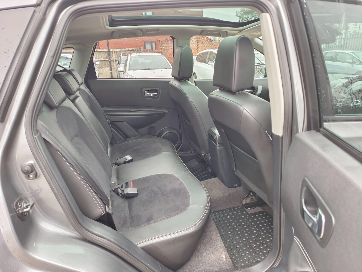 Used Nissan Qashqai 2013 for sale - 76658289: Photo 18