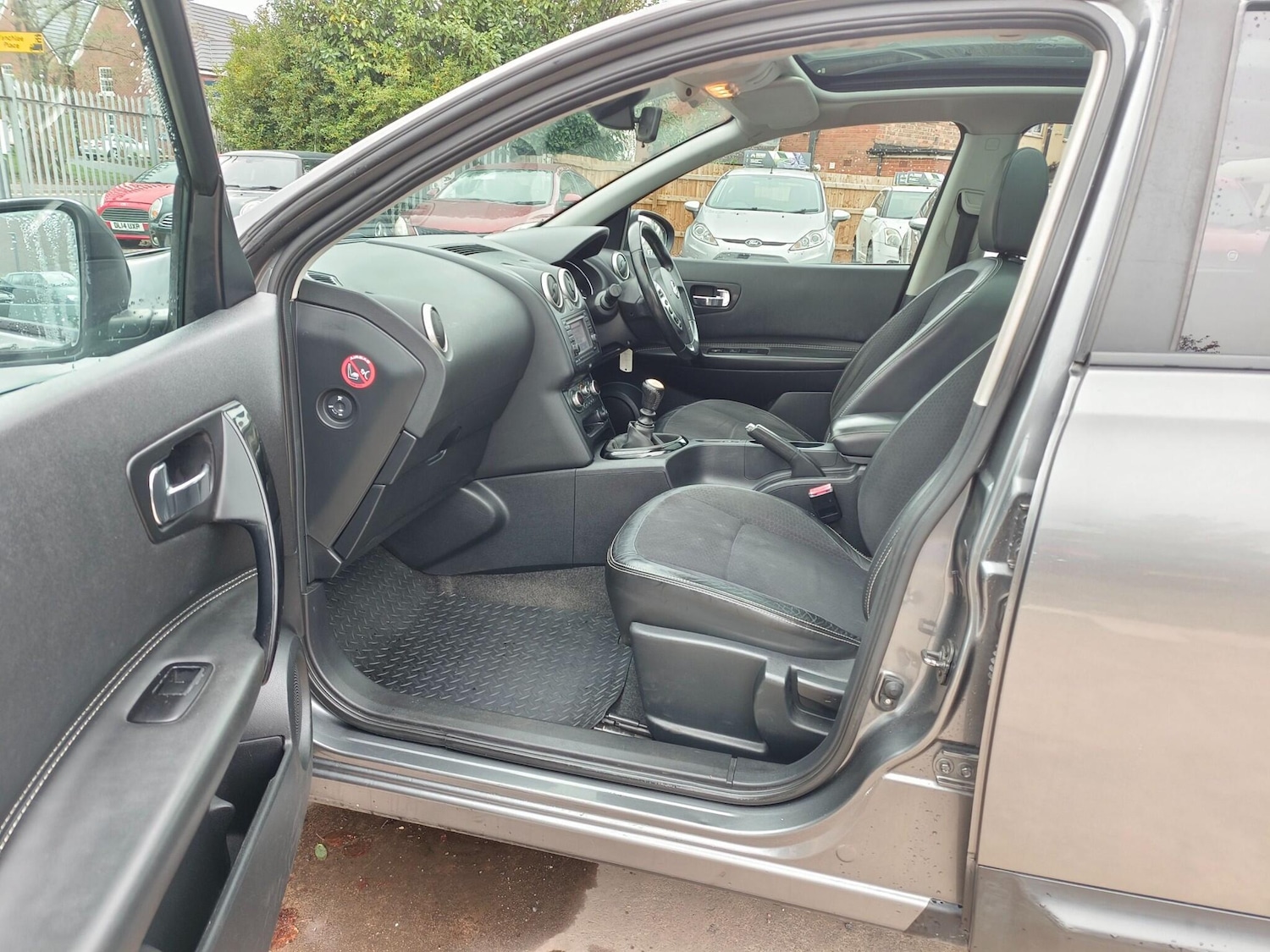 Used Nissan Qashqai 2013 for sale - 76658289: Photo 20