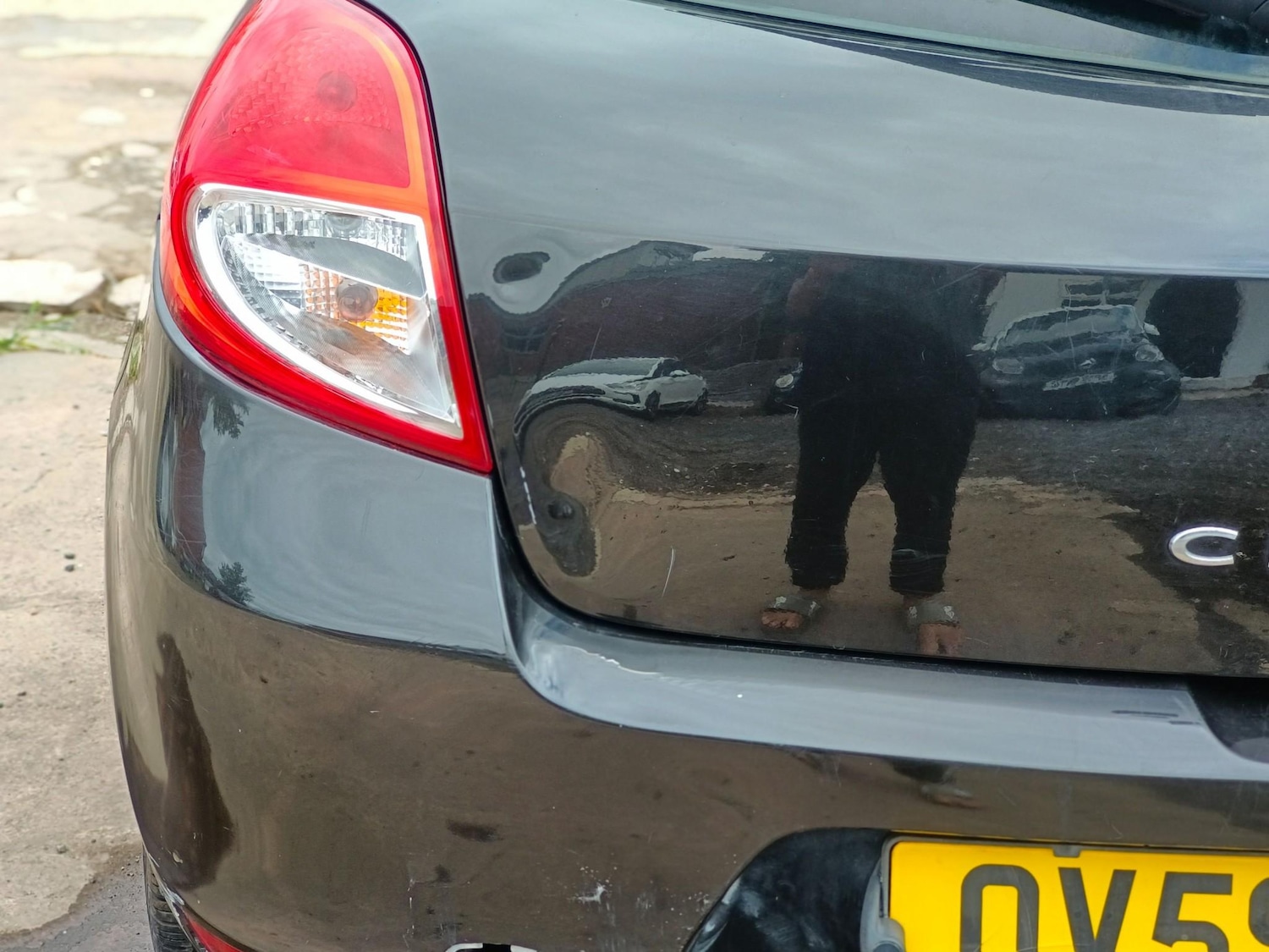 Used Renault Clio 2009 for sale - 76899731: Photo 16