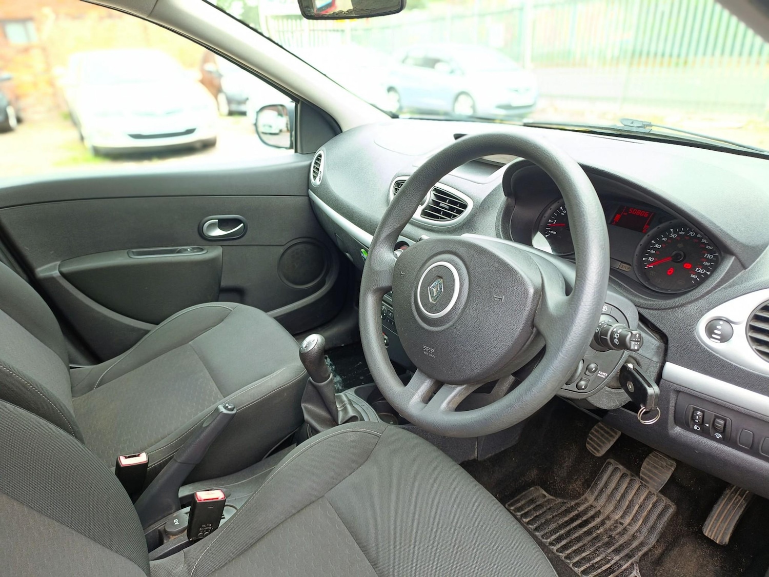 Used Renault Clio 2009 for sale - 76899731: Photo 21