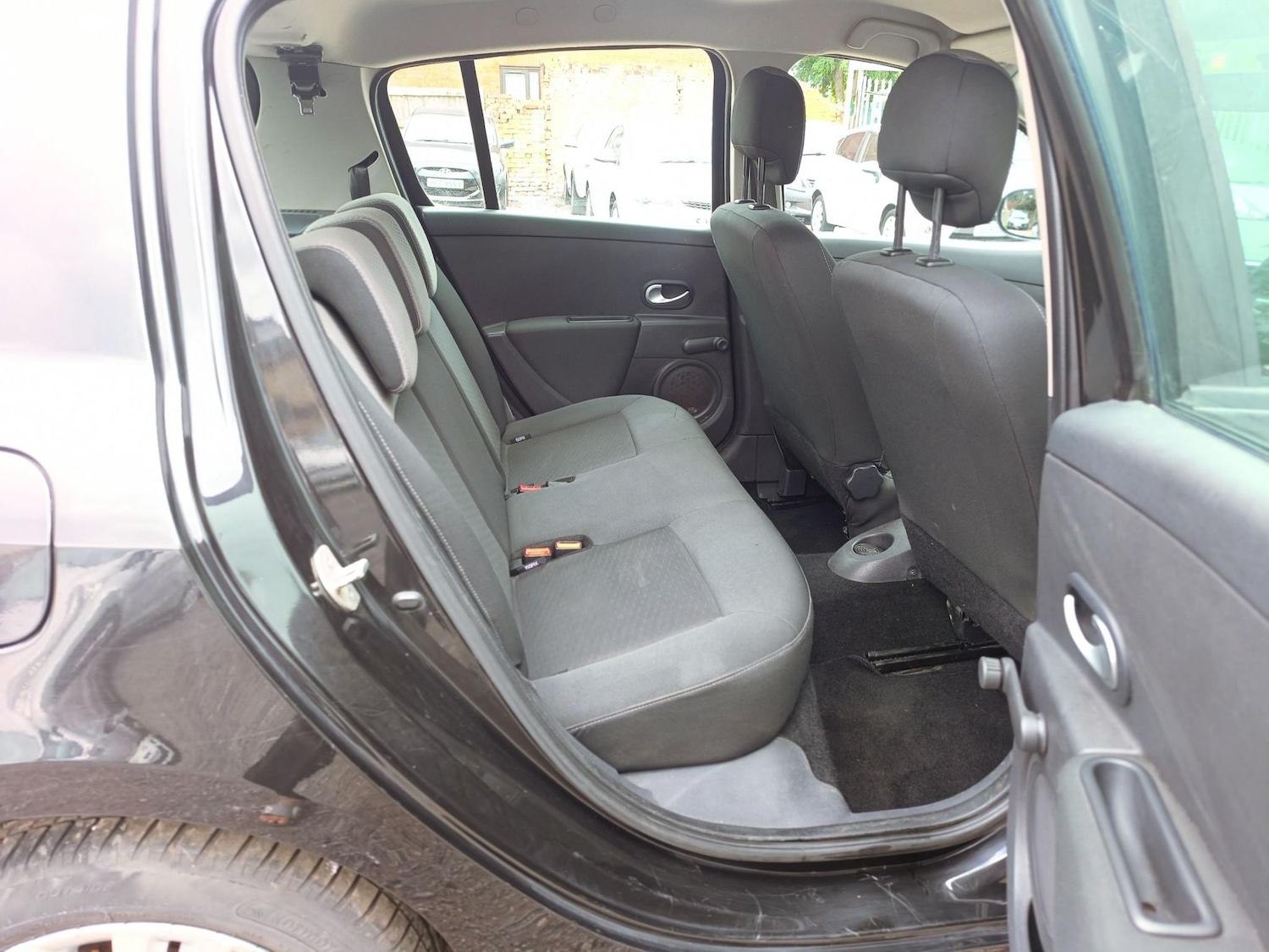 Used Renault Clio 2009 for sale - 76899731: Photo 25