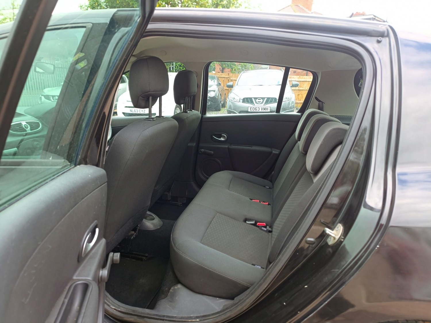 Used Renault Clio 2009 for sale - 76899731: Photo 33