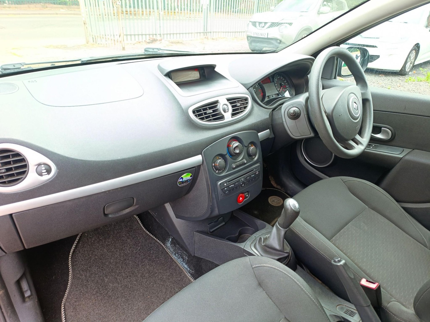 Used Renault Clio 2009 for sale - 76899731: Photo 36