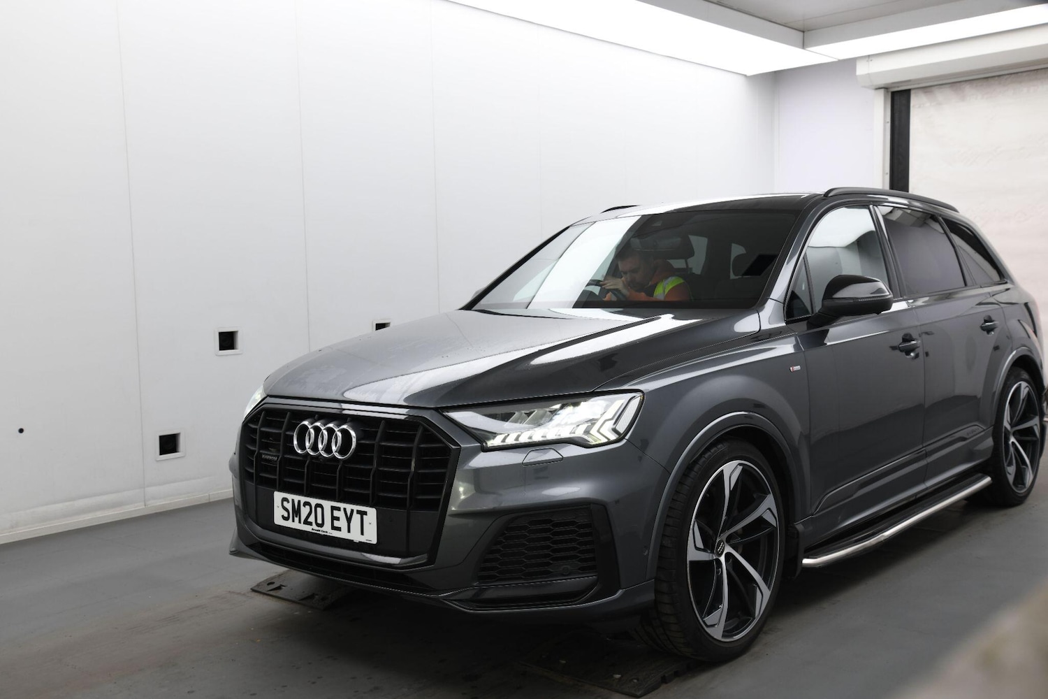 Used Audi Q7 2020 for sale - 76159129: Photo 2