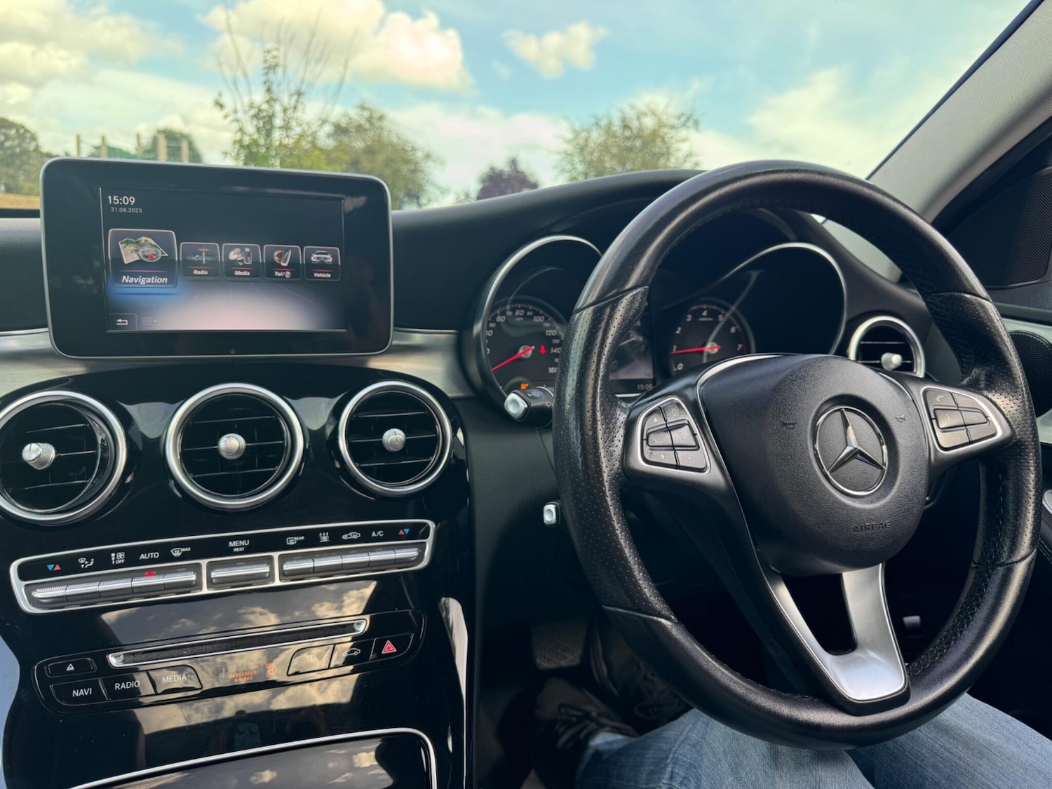 Used Mercedes-Benz C-Class 2017 for sale - 76151239: Photo 69