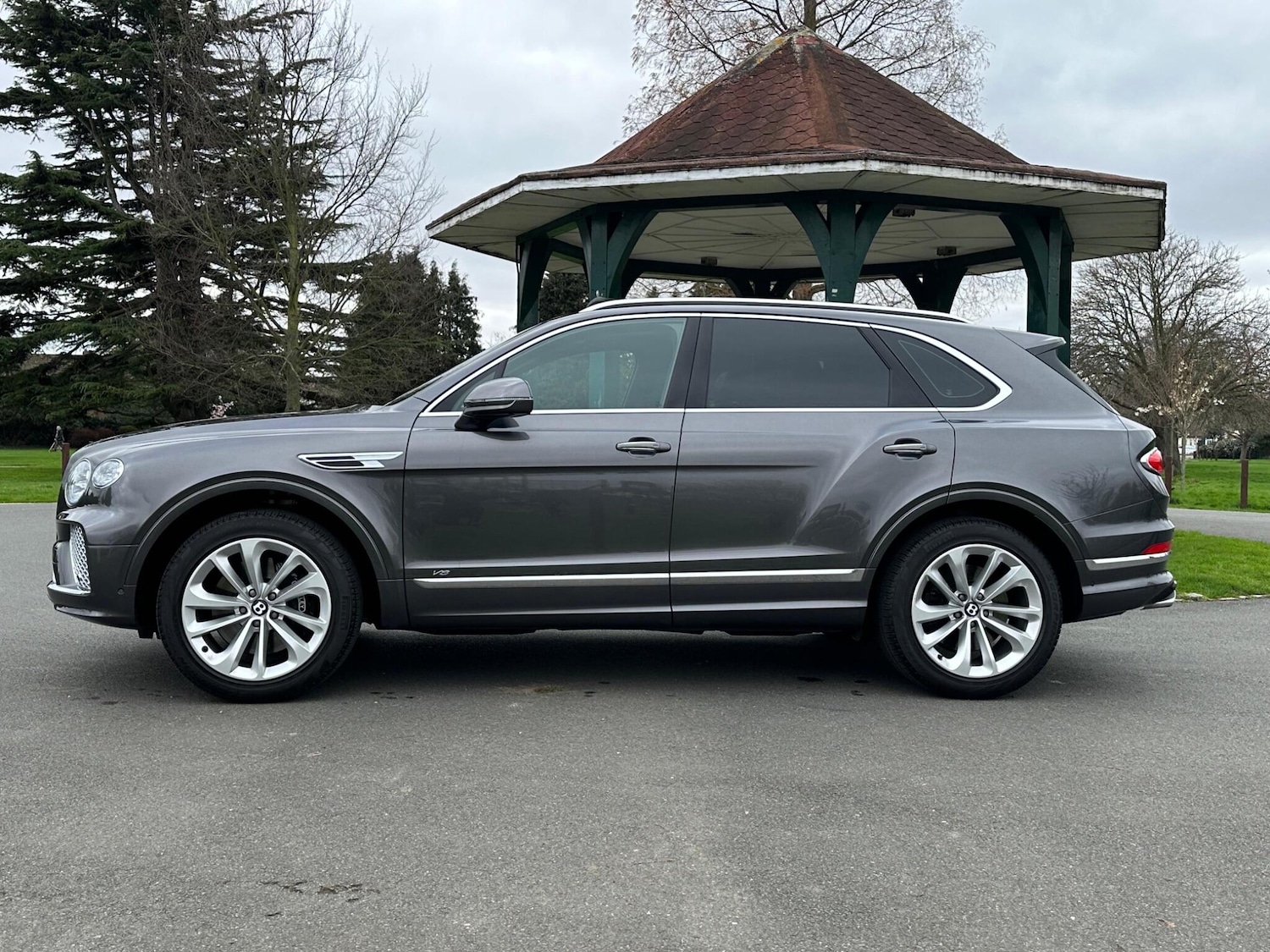 Used Bentley Bentayga 2021 for sale - 76094735: Photo 10