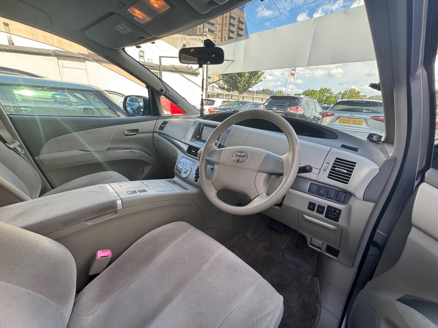 Used Toyota Estima 2020 for sale - 76306486: Photo 5