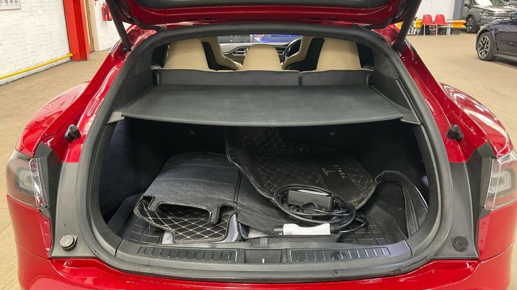 Used Tesla Model S 2015 for sale - 76306948: Photo 9