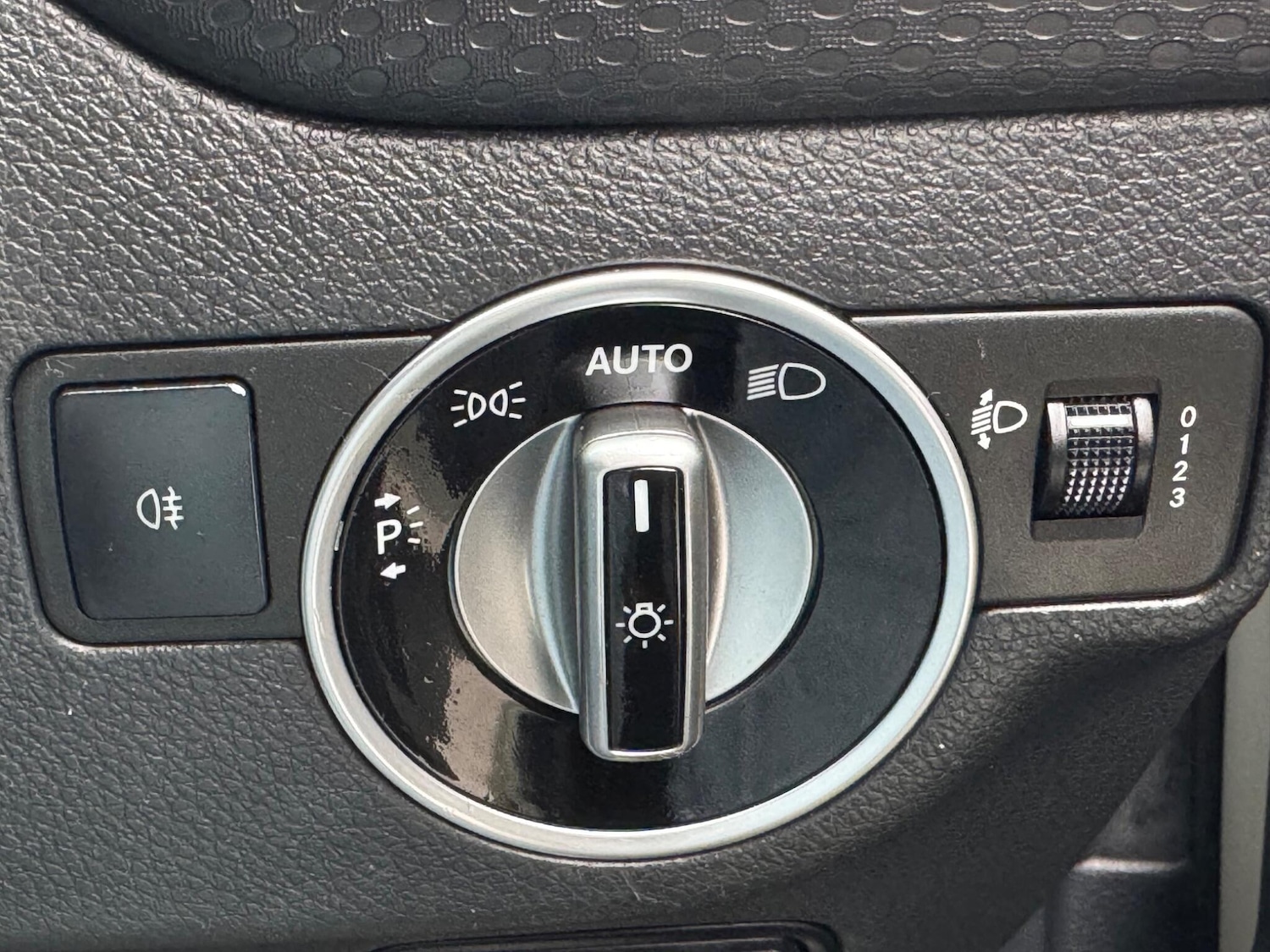 Used Mercedes-Benz A-Class 2016 for sale - 76200988: Photo 33