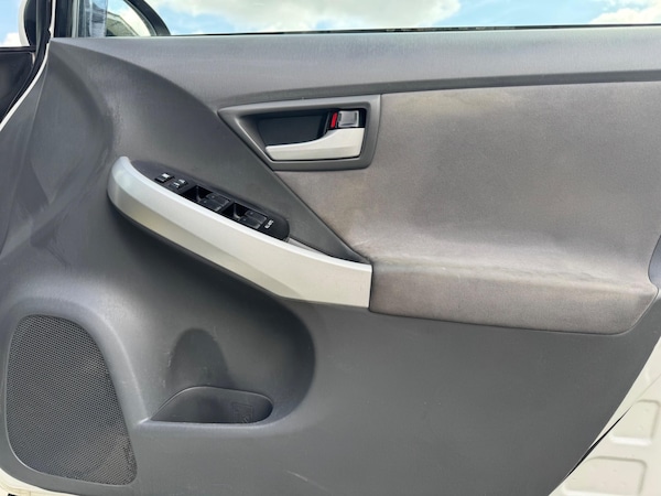 Used Toyota Prius 2010 for sale - 76201090: Photo 27